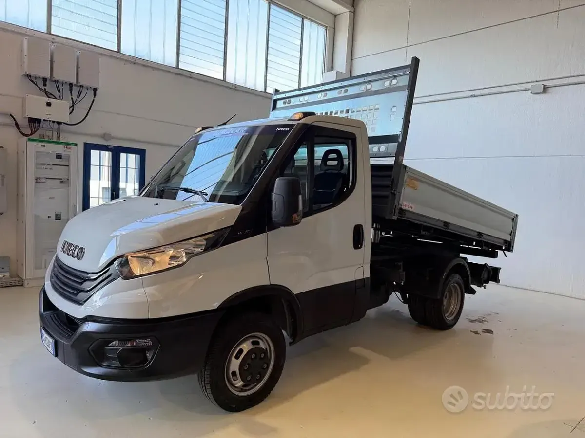 Usata Iveco Daily 160 CV (117 kW) 2023