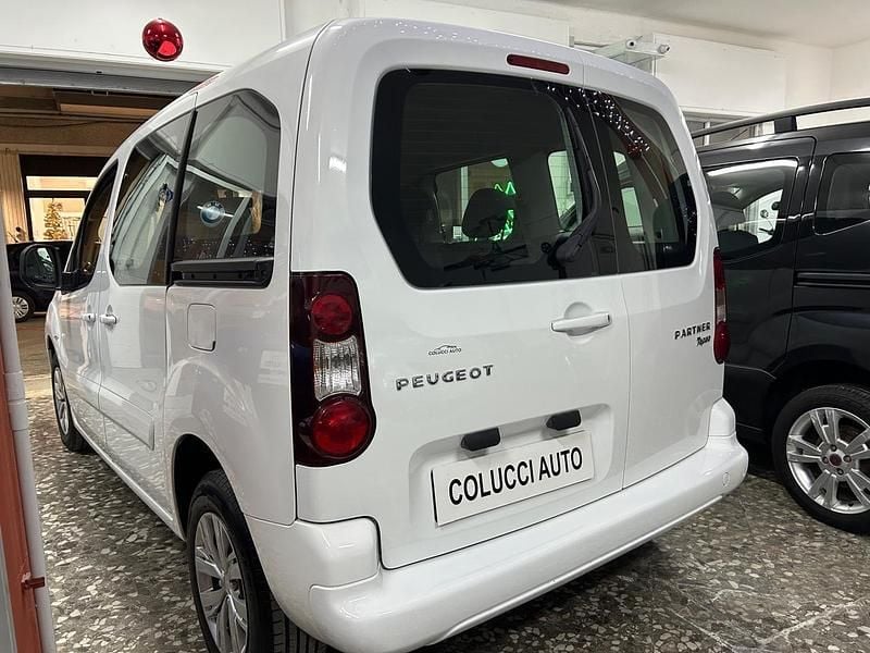 Usata Peugeot Partner Tepee 92 CV (67 kW) 2012 Bianco Monovolume