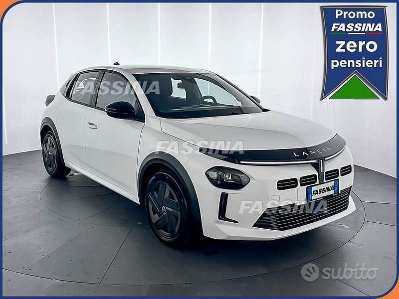 Usata Lancia Ypsilon 110 CV (80 kW) 2025 Bianco Utilitaria