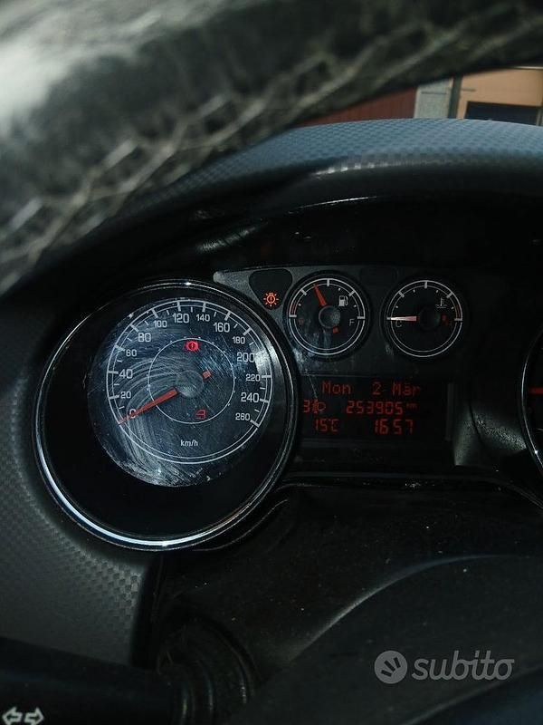 Usata Fiat Bravo 120 CV (88 kW) 2010 Grigio Utilitaria