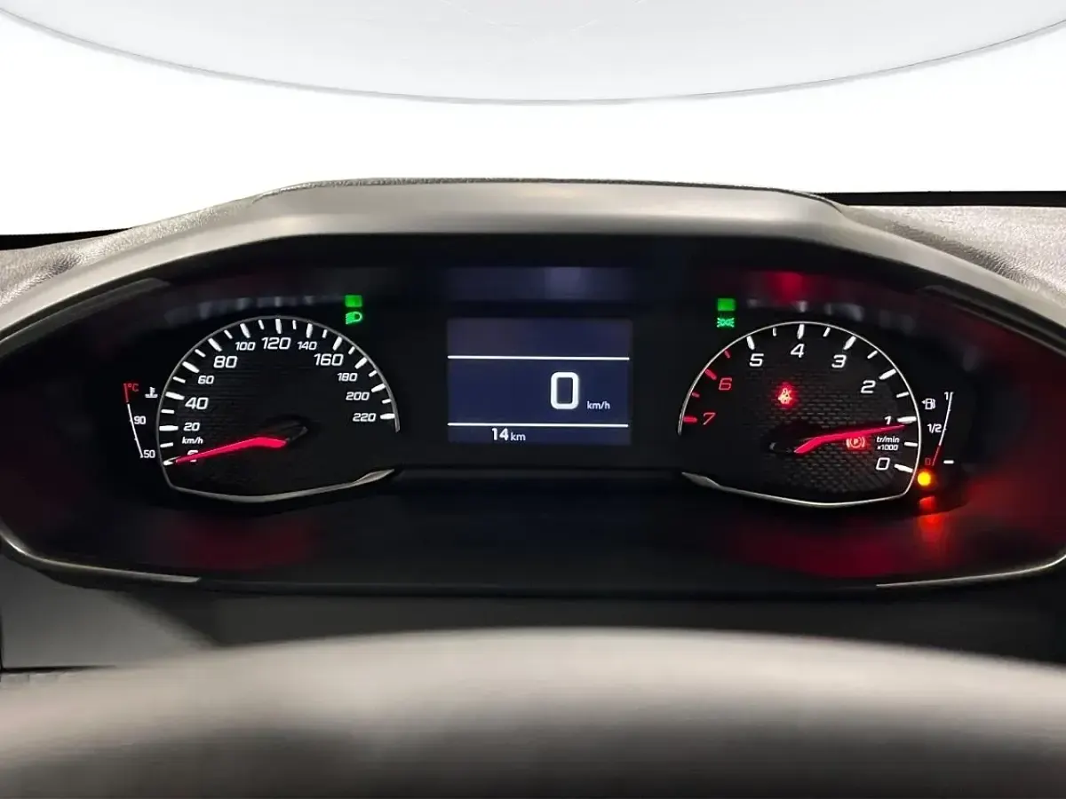 Nuova Peugeot 208 Style 100 CV (73 kW) 2026 Argento Utilitaria