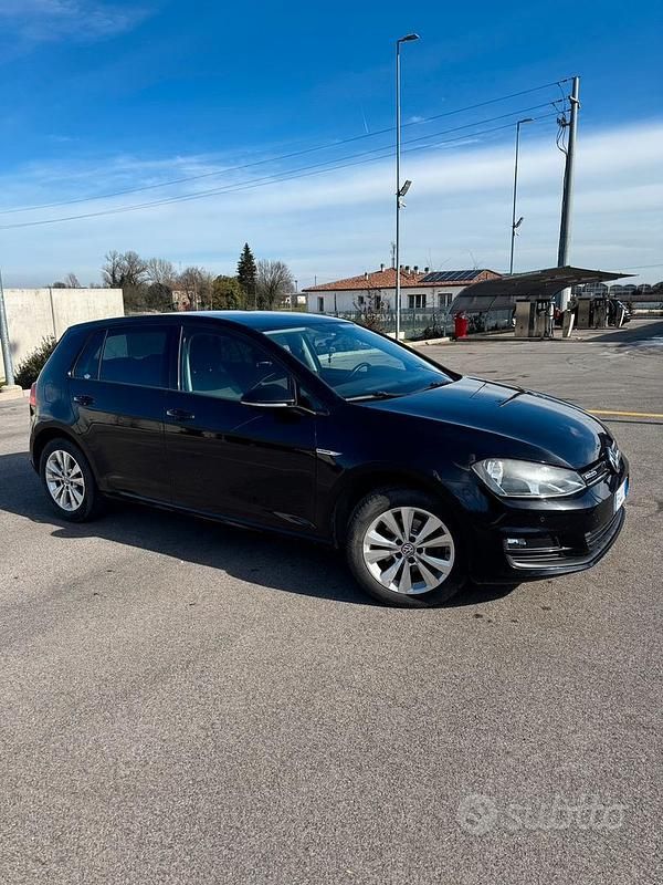 Usata VW Golf VII 110 CV (80 kW) 2016 Nero Berlina