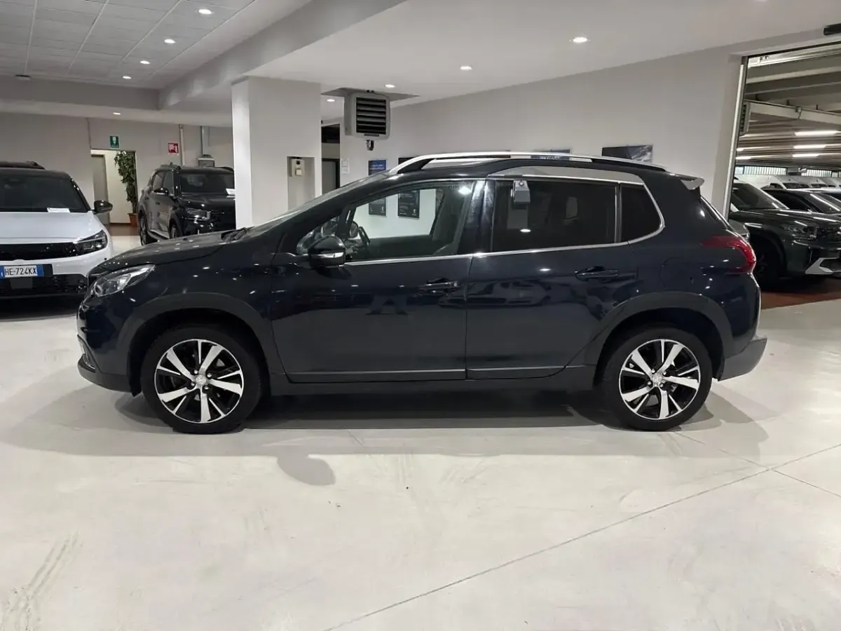 Usata Peugeot 2008 Allure 110 CV (80 kW) 2018 Blu SUV