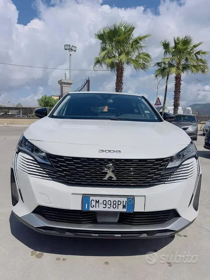 Usata Peugeot 3008 Allure 131 CV (96 kW) 2023 Bianco SUV