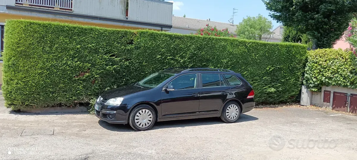 Usata VW Golf VI 105 CV (77 kW) 2008 Nero Utilitaria
