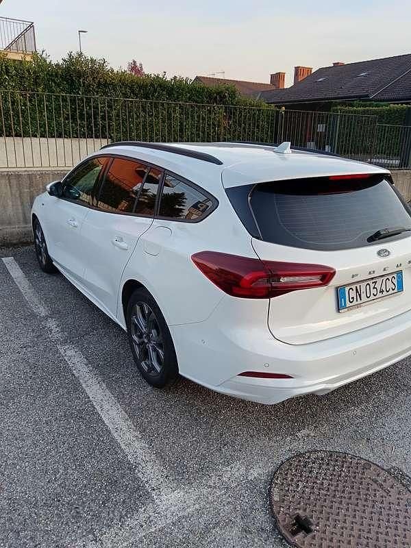 Usata Ford Focus ST-Line 125 CV (91 kW) 2022 Station wagon