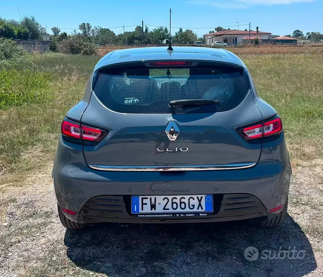 Usata Renault Clio IV Zen 75 CV (55 kW) 2019 Grigio Berlina