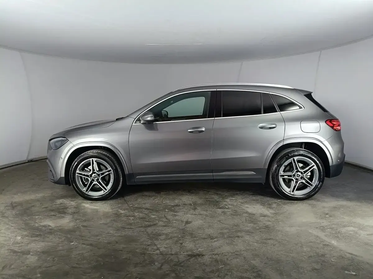 Usata Mercedes GLA250 Advanced Plus 163 CV (119 kW) 2023 Grigio montagna ; SUV