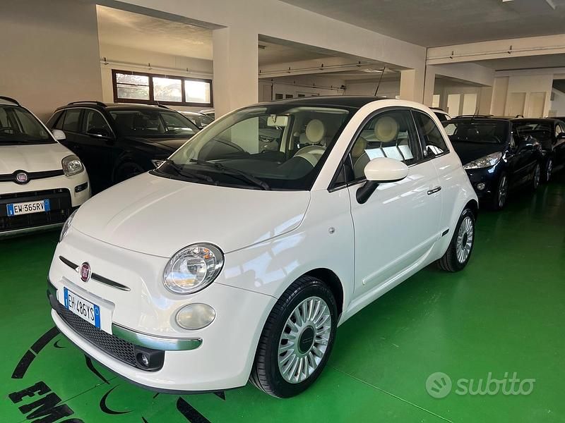 Usata Fiat 500 Lounge 69 CV (50 kW) 2010 Bianco Utilitaria
