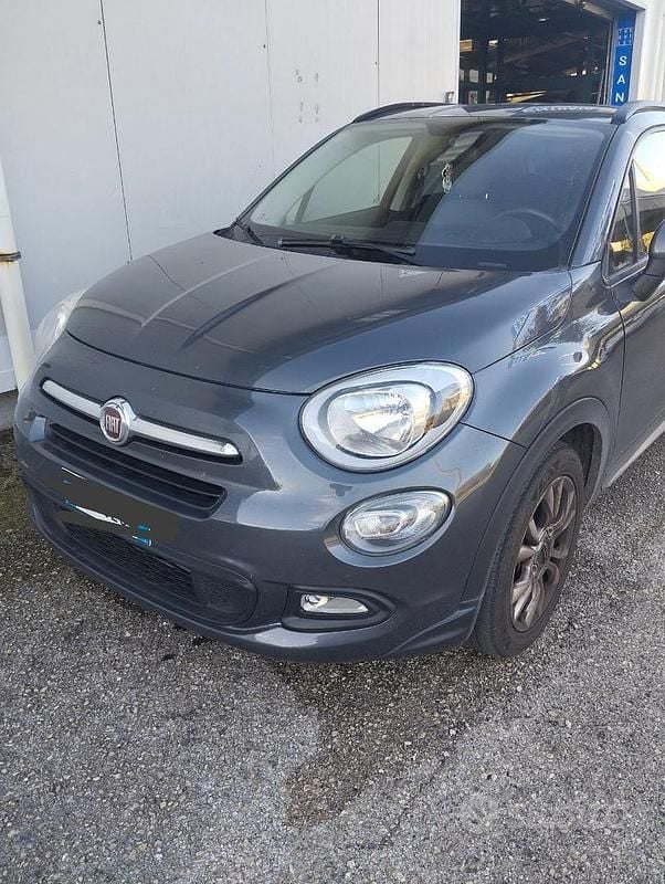 Grigio Usata 2015 Fiat 500X SUV | 9000 € - Immagine 1/4