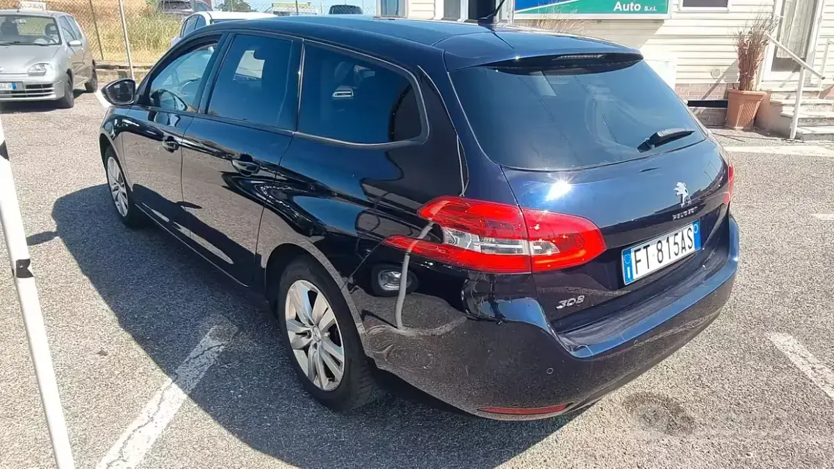 Usata Peugeot 308 Business-Line 131 CV (96 kW) 2018 Blu Station wagon