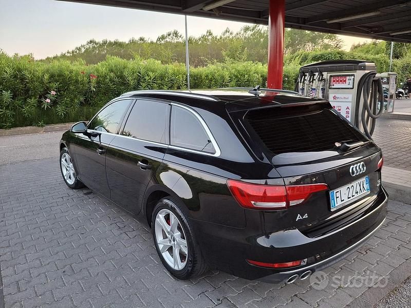 Usata Audi A4 150 CV (110 kW) 2018 Nero Station wagon