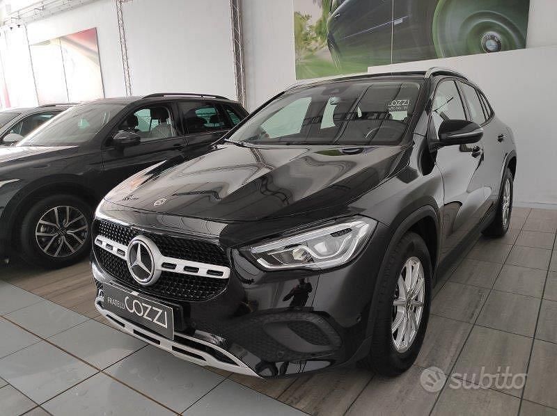 Usata Mercedes GLA200 Business 163 CV (119 kW) 2022 Nero SUV