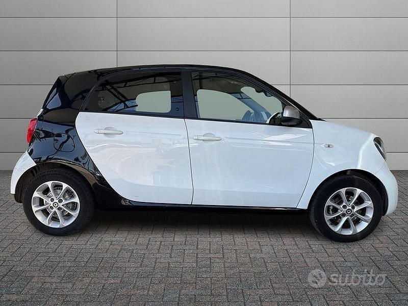 Usata Smart ForFour Passion 71 CV (52 kW) 2018 Bianco Utilitaria