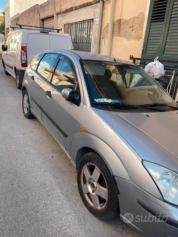 Usata Ford Focus 2004 Grigio Berlina