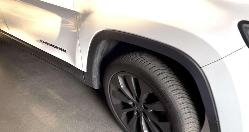 Usata Jeep Cherokee Longitude 195 CV (143 kW) 2019 Bianco SUV