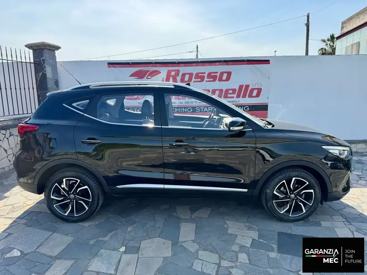 Usata MG ZS Luxury 111 CV (81 kW) 2022 Nero SUV