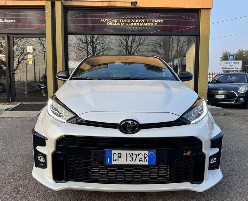 Usata Toyota Yaris 261 CV (191 kW) 2020 Bianco Utilitaria