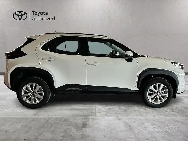Usata Toyota Yaris Cross Active 2025 Bianco SUV