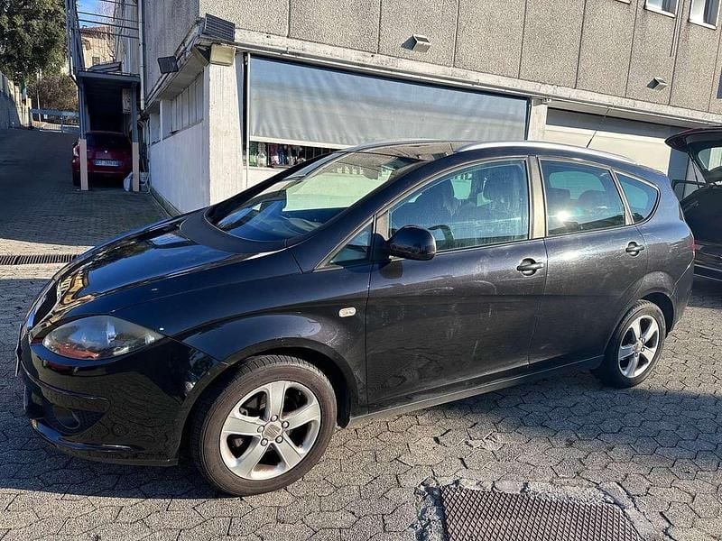 Other Usata 2009 Seat Altea XL Style Monovolume | 2300 € (Buon prezzo) - Immagine 1/4