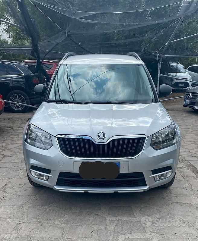 Grigio Usata 2016 Skoda Yeti Style SUV | 10.900 € (Buon prezzo) - Immagine 1/4