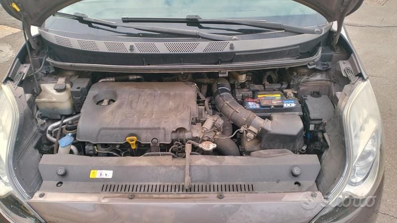 Usata Hyundai ix20 Comfort 116 CV (85 kW) 2013 Grigio Utilitaria