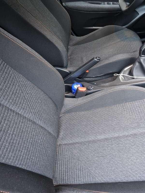 Usata Peugeot 208 Style 101 CV (74 kW) 2025 Utilitaria