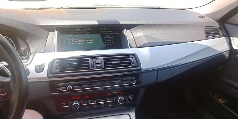 Usata BMW 520 184 CV (135 kW) 2014 Argento Berlina