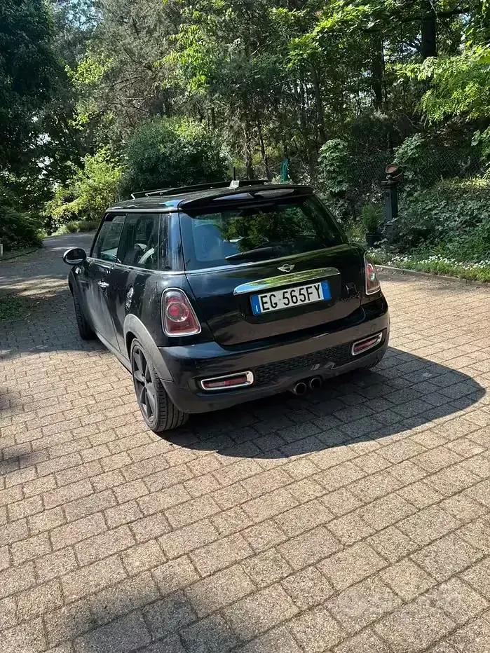 Usata Mini Cooper S 184 CV (135 kW) 2011 Nero Utilitaria