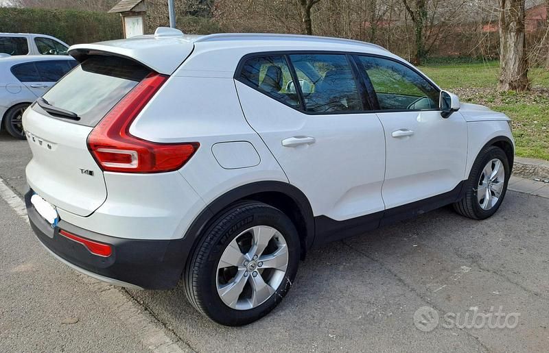 Usata Volvo XC40 Business Edition 190 CV (139 kW) 2020 Bianco SUV