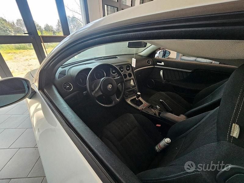 Usata Alfa Romeo Brera 210 CV (154 kW) 2007 Grigio Coupé