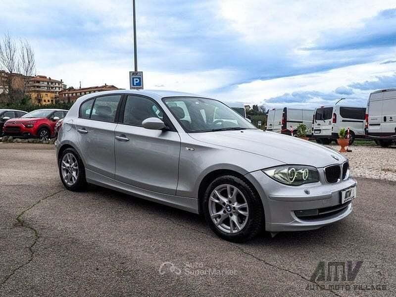 Usata BMW 120 177 CV (130 kW) 2007 Argento Utilitaria