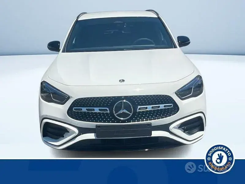 Nuova Mercedes GLA200 AMG line 150 CV (110 kW) 2026 Bianco SUV