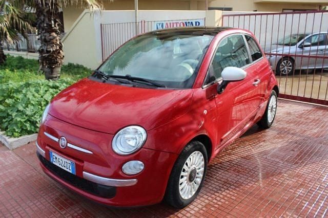 Rosso Usata 2012 Fiat 500 Lounge Due volumi | 7350 € (Buon prezzo) - Immagine 1/4