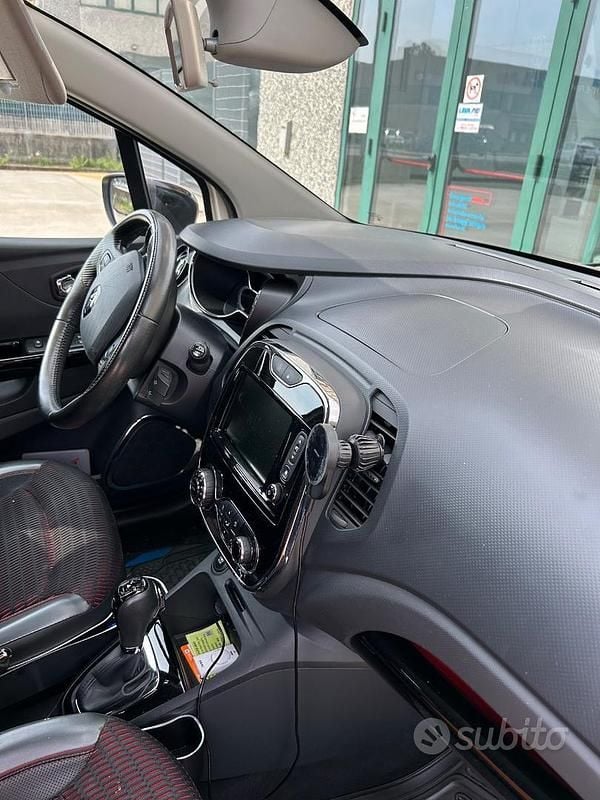 Usata Renault Captur 110 CV (80 kW) 2015 Bianco SUV