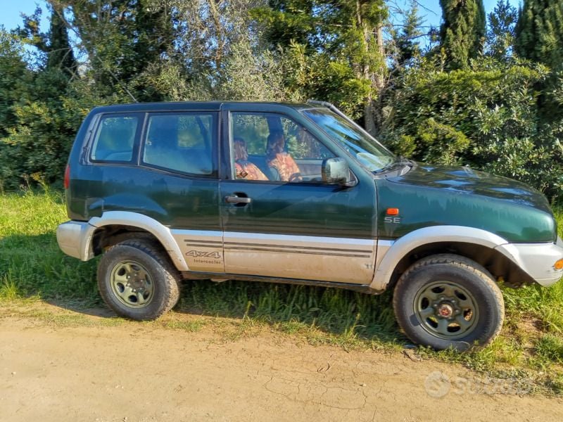Usata Nissan Terrano 125 CV (91 kW) 1999 Verde SUV