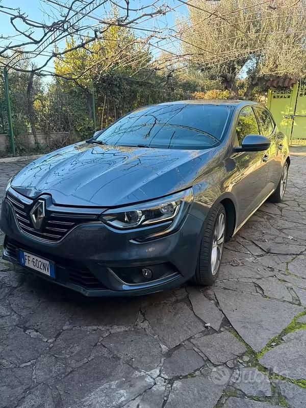 Usata Renault Mégane IV 110 CV (80 kW) 2016 Grigio Berlina