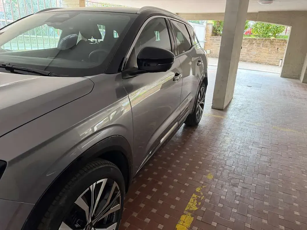 Usata Renault Austral Iconic 200 CV (147 kW) 2025 Grigio SUV
