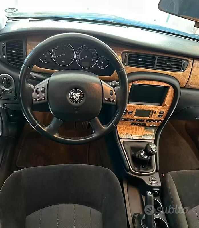 Usata Jaguar X-type 196 CV (144 kW) 2006 Grigio Berlina