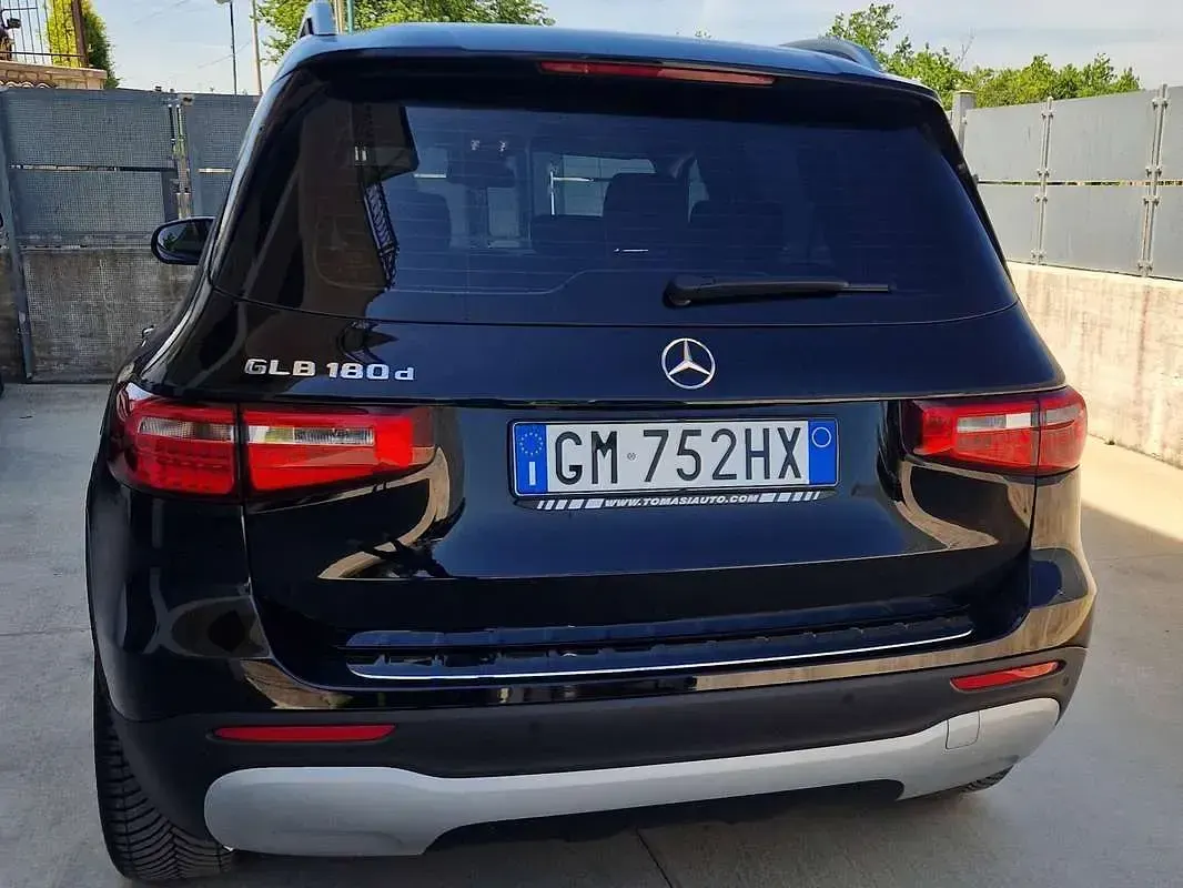 Usata Mercedes GLB180 Premium 116 CV (85 kW) 2023 SUV