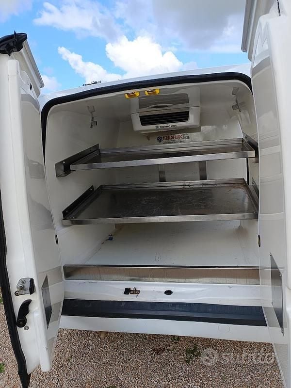 Usata Ford Transit Connect 95 CV (69 kW) 2012 Bianco Monovolume