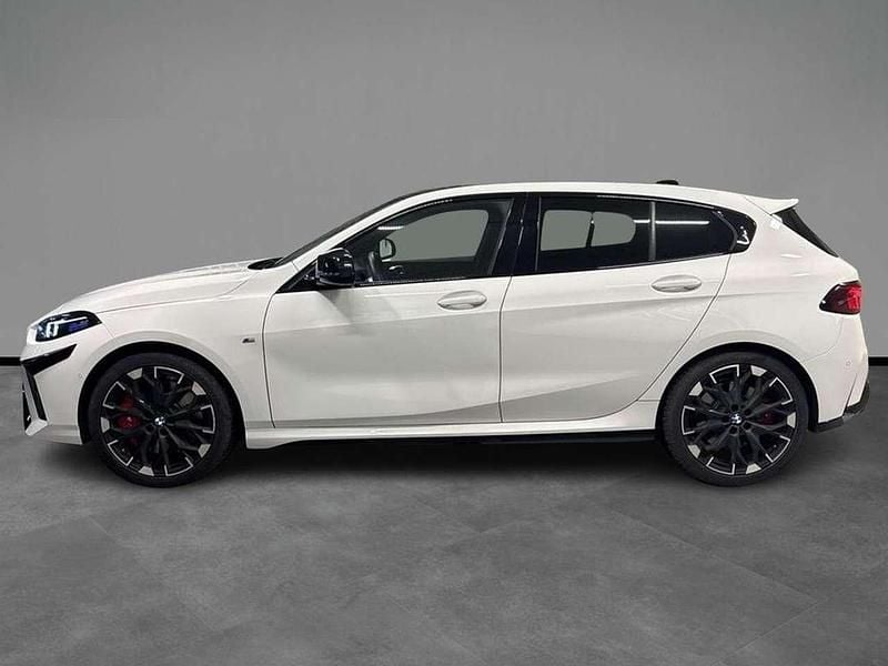 Usata BMW 135 M Sport 300 CV (220 kW) 2024 Alpin white pastello Utilitaria