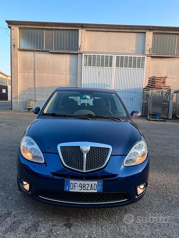 Usata 2007 Lancia Ypsilon Due volumi | 2800 € (Buon prezzo) - Immagine 1/4