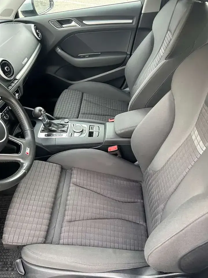 Usata Audi A3 Sport 116 CV (85 kW) 2017 Argento Berlina