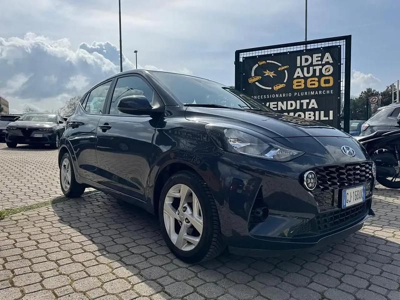 Usata Hyundai i10 67 CV (49 kW) 2022 Grigio Utilitaria