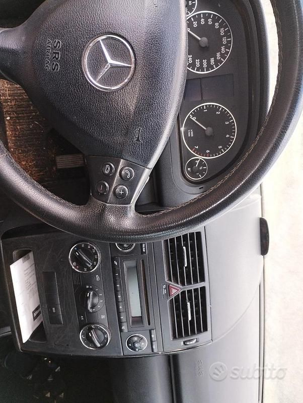 Usata Mercedes A160 95 CV (69 kW) 2010 Grigio Utilitaria