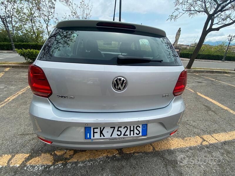 Usata VW Polo Comfortline 85 CV (62 kW) 2017 Grigio Berlina
