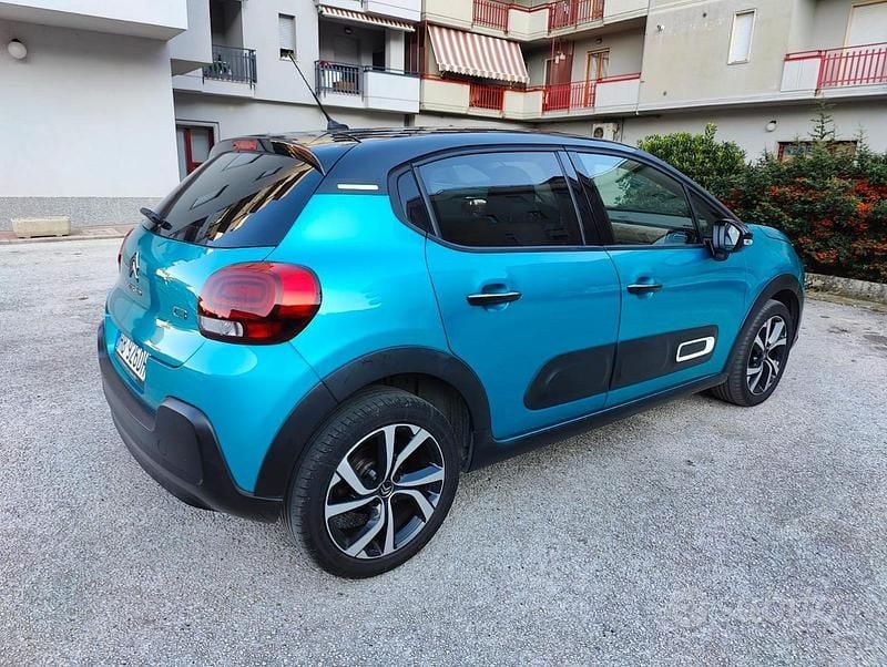 Usata Citroën C3 Shine 105 CV (77 kW) 2023 Blu/azzurro Berlina