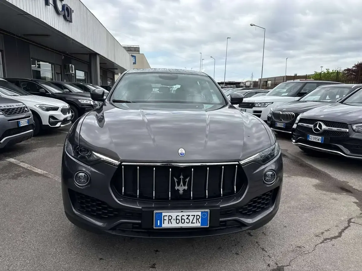 Usata Maserati Levante 250 CV (183 kW) 2018 Grigio SUV