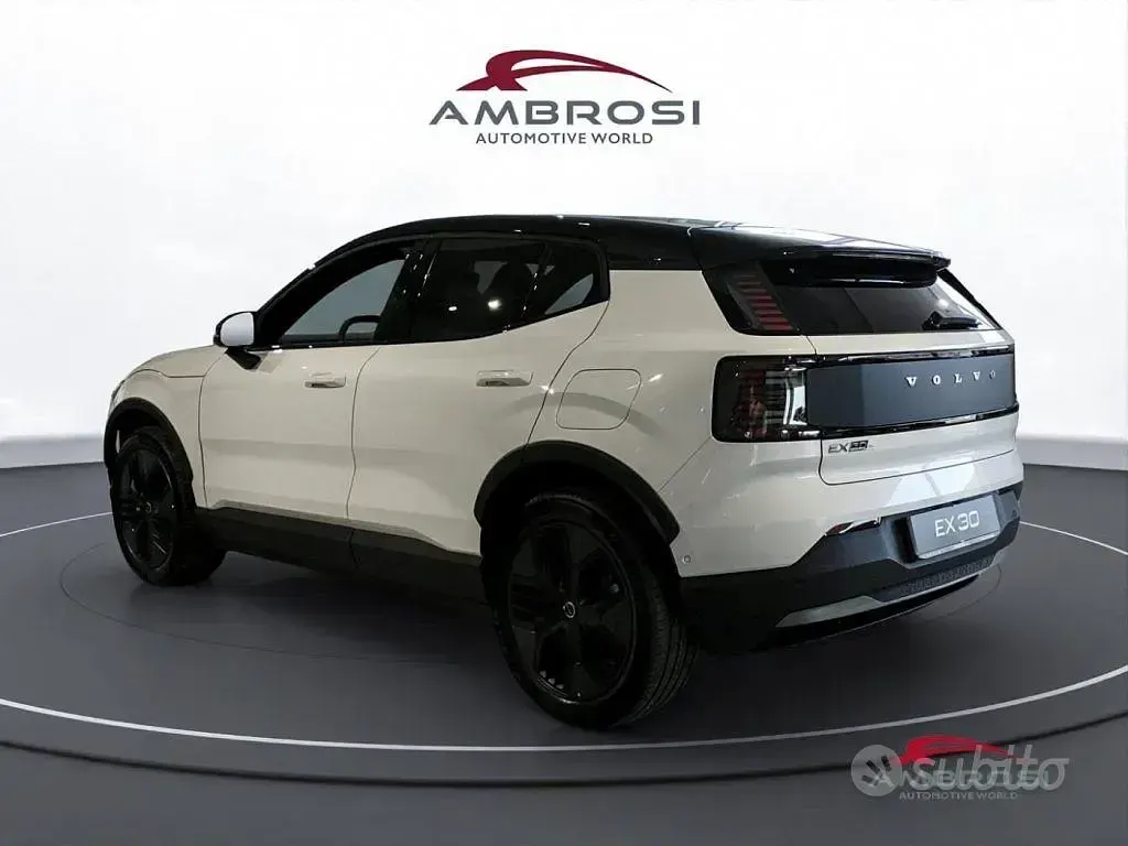 Ny Volvo EX30 CC Performance 314 kW (428 HK) 2026 Vit SUV